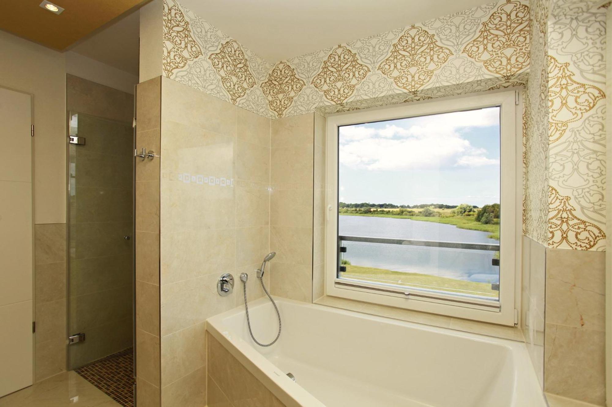 Hotel Warnow Rostock Bagian luar foto
