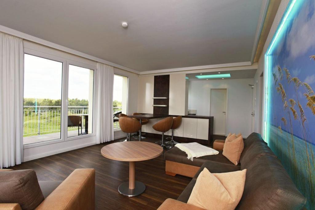 Hotel Warnow Rostock Bagian luar foto