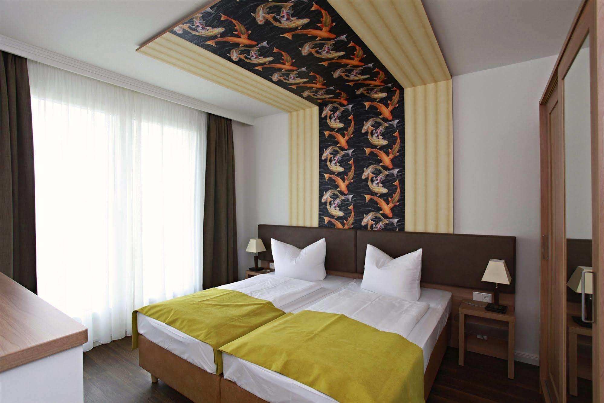 Hotel Warnow Rostock Bagian luar foto